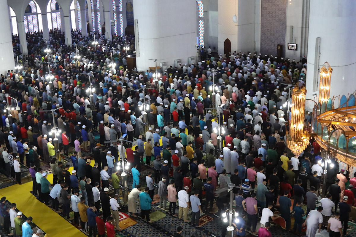 Jemaah bersyukur, teruja tunai solat Jumaat tanpa penjarakan fizikal