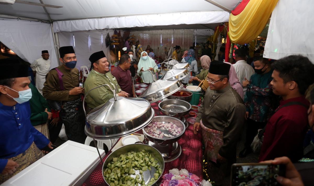 Nearly 5,000 visitors throng state Aidilfitri open house in Kuala Langat