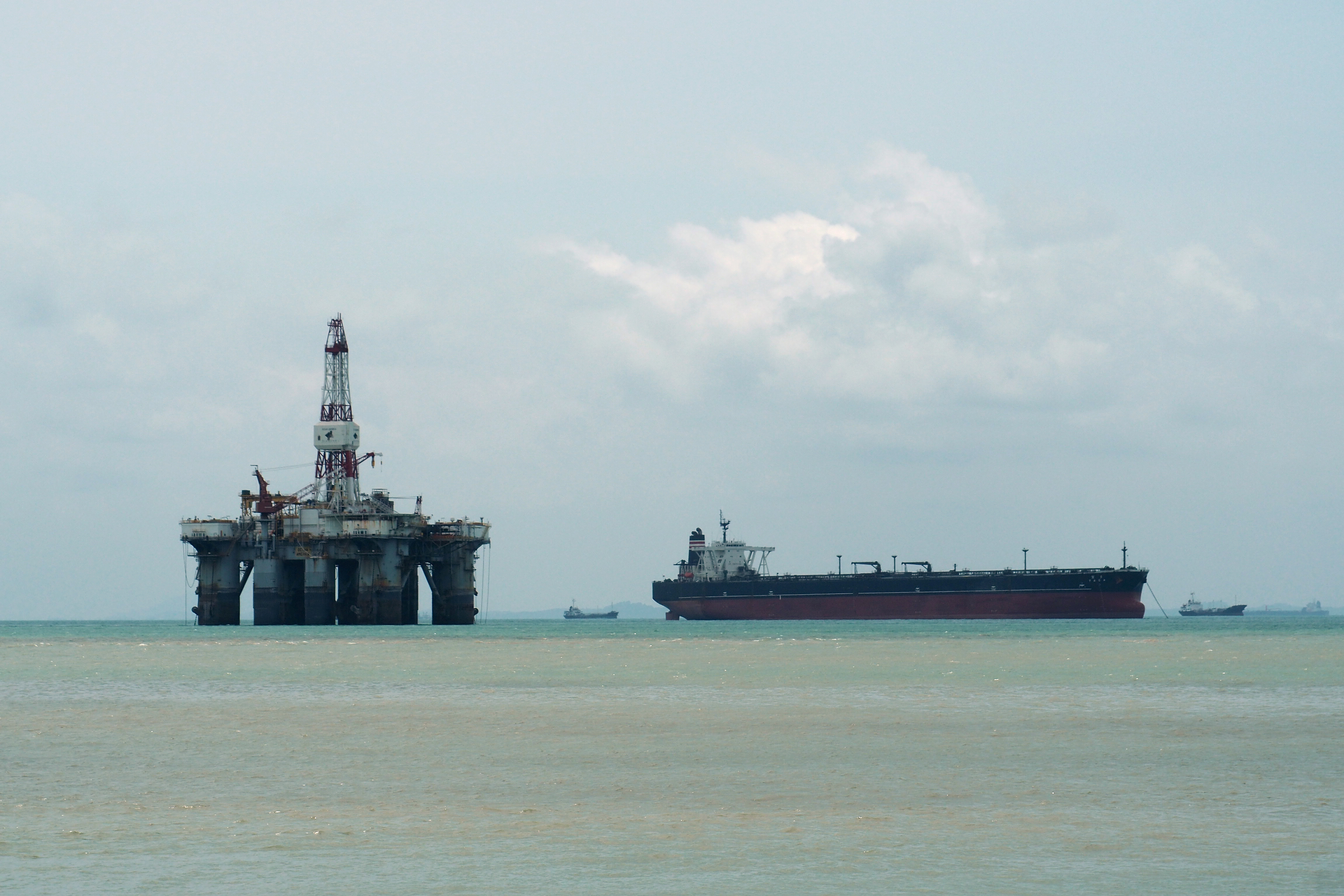Analysts upbeat on malaysia's O&G sector amid Petronas' robust activities
