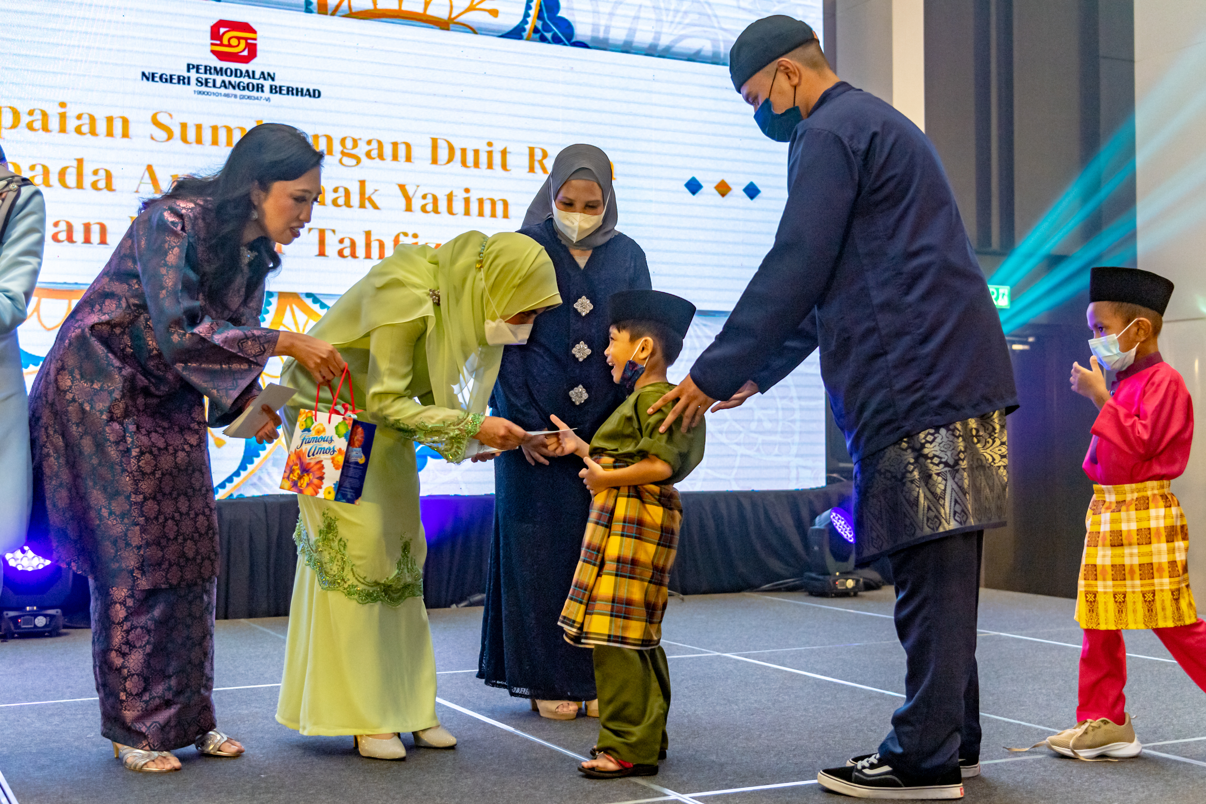 PNSB rai anak yatim, pelajar tahfiz sempena Aidilfitri