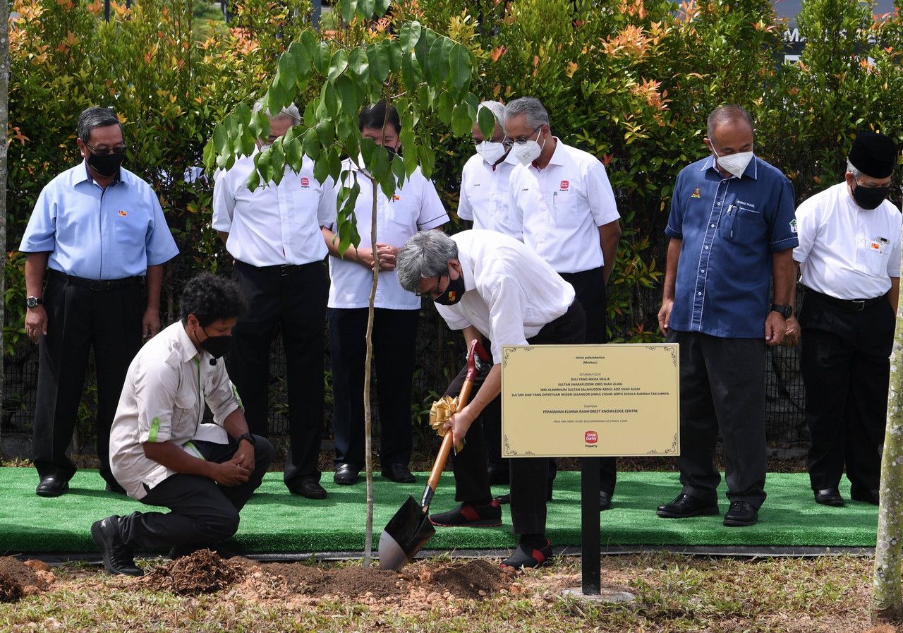 Sultan Selangor berkenan rasmikan Pusat Ilmuan Hutan Hijau Tropika Elmina