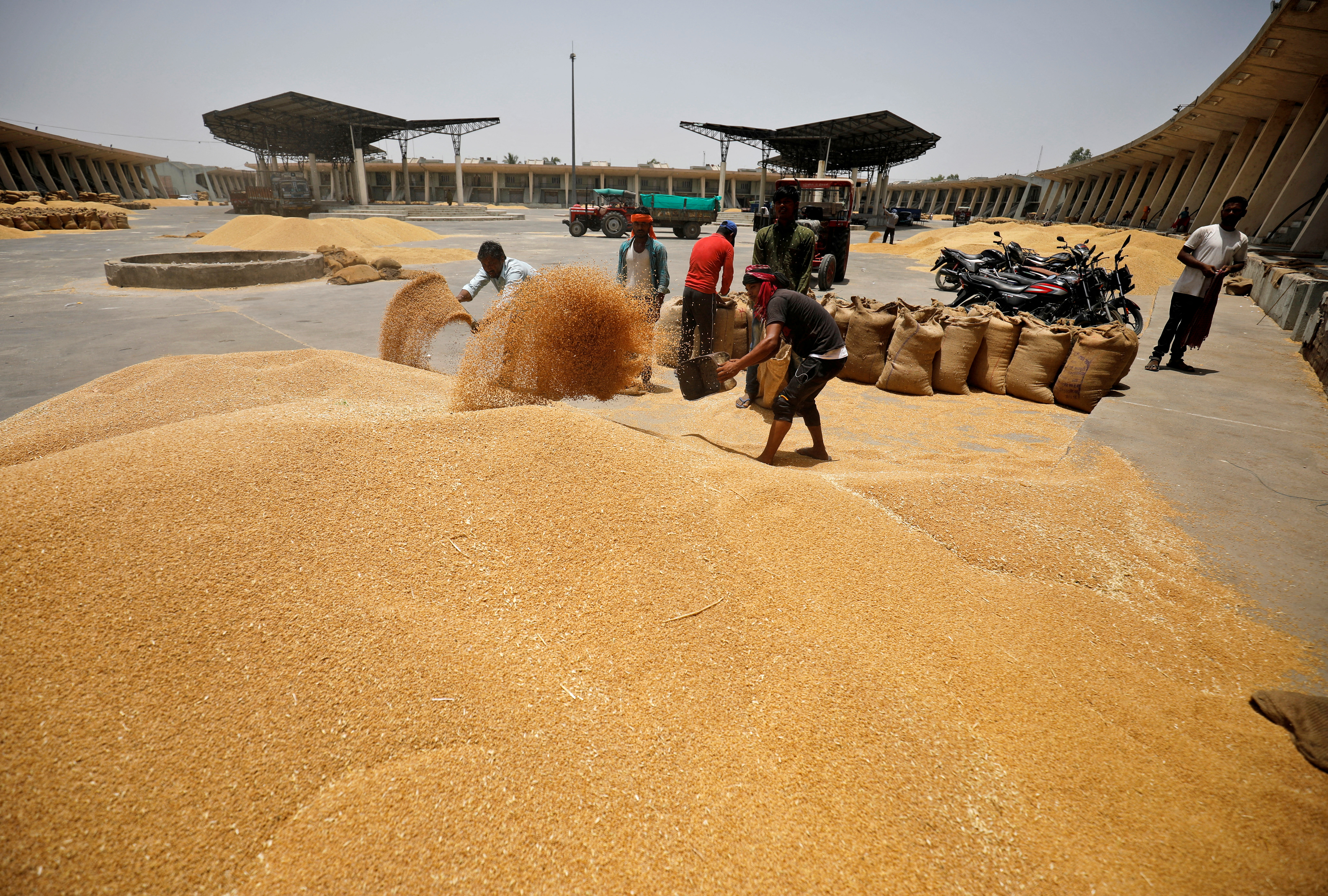 World food prices rise for third straight month in May — UN