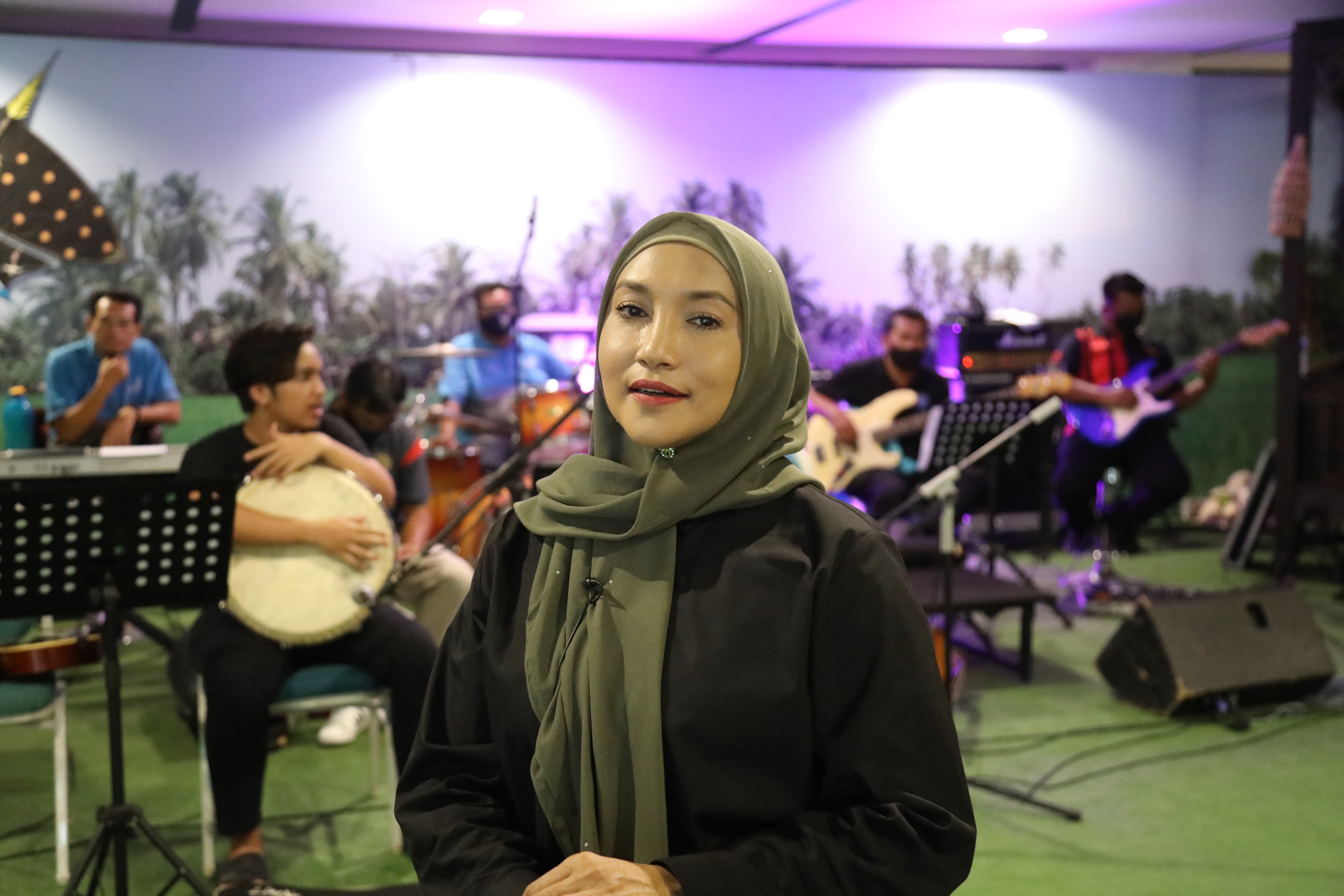 Ziana Zain ligat kumpul duit bikin konsert solo