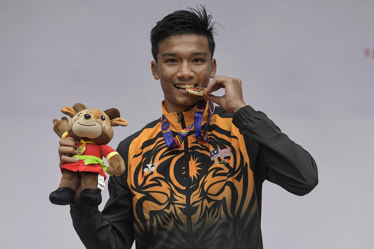Sukan SEA: Atlet Muay Thai Ahmad Nor Iman Aliff raih emas ke-39 negara
