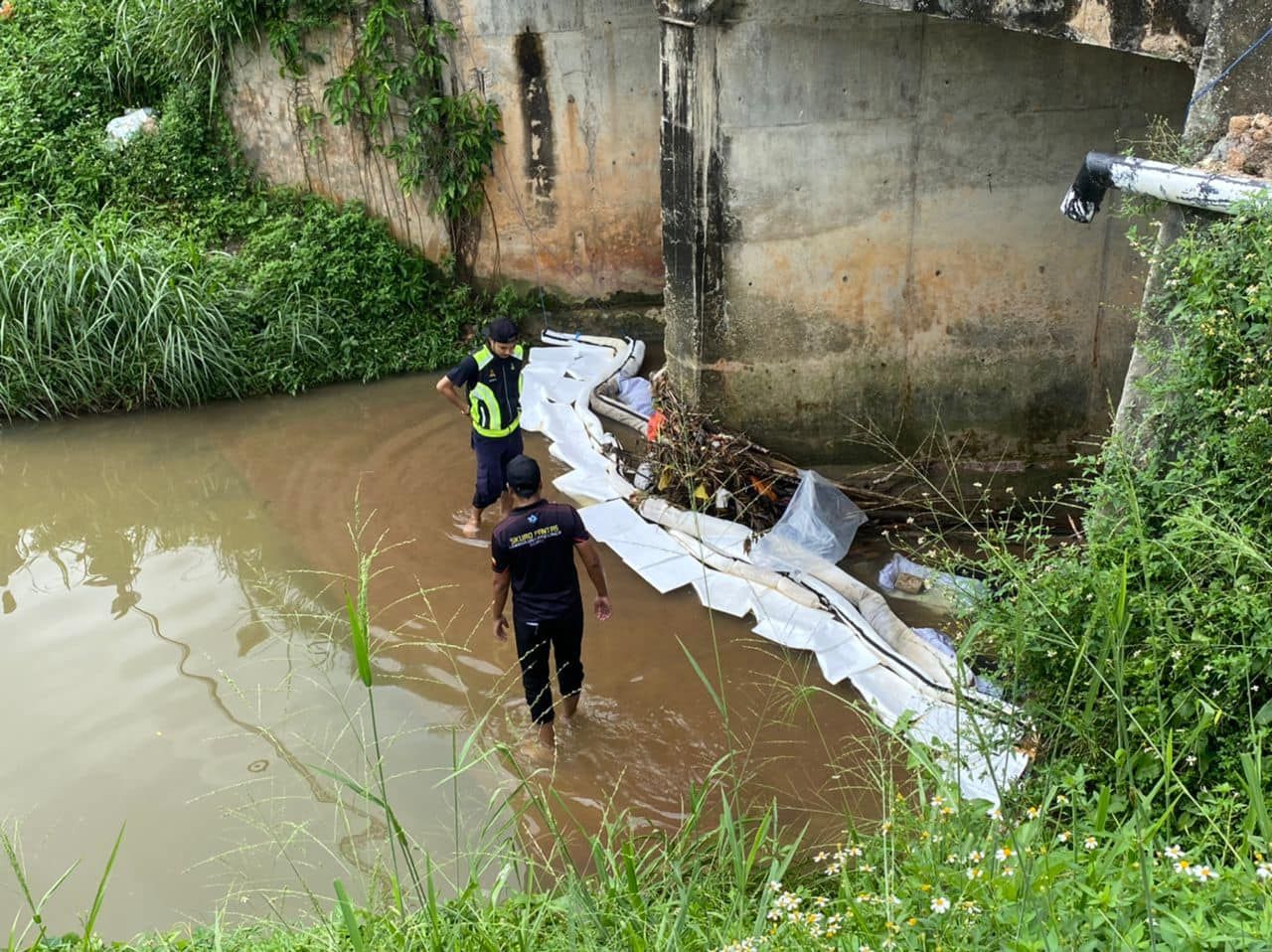 生水受污染.2滤水站停运  5县472区即起无预警制水