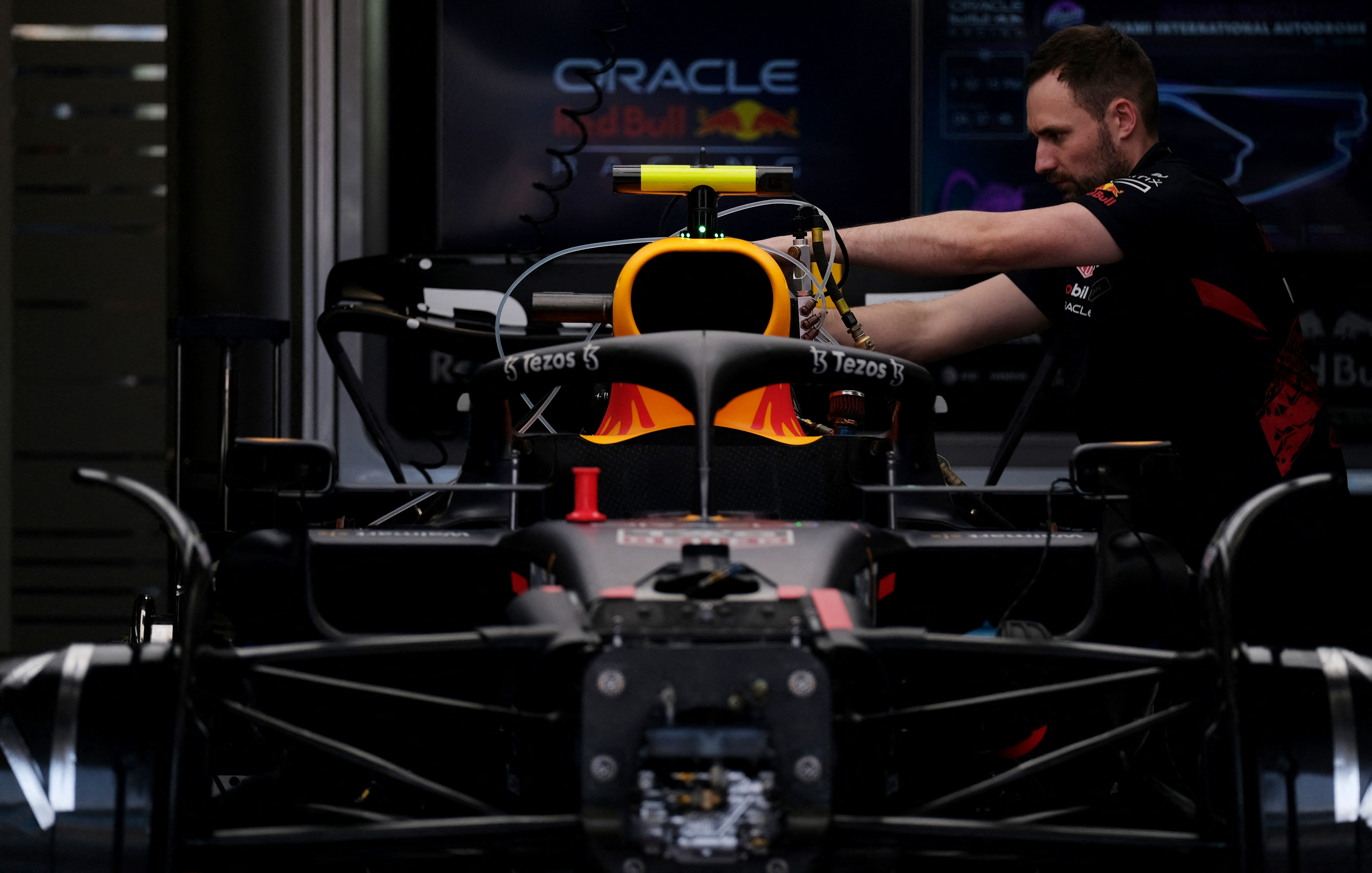 Motor racing-Miami GP has no beach and no water but plenty of buzz