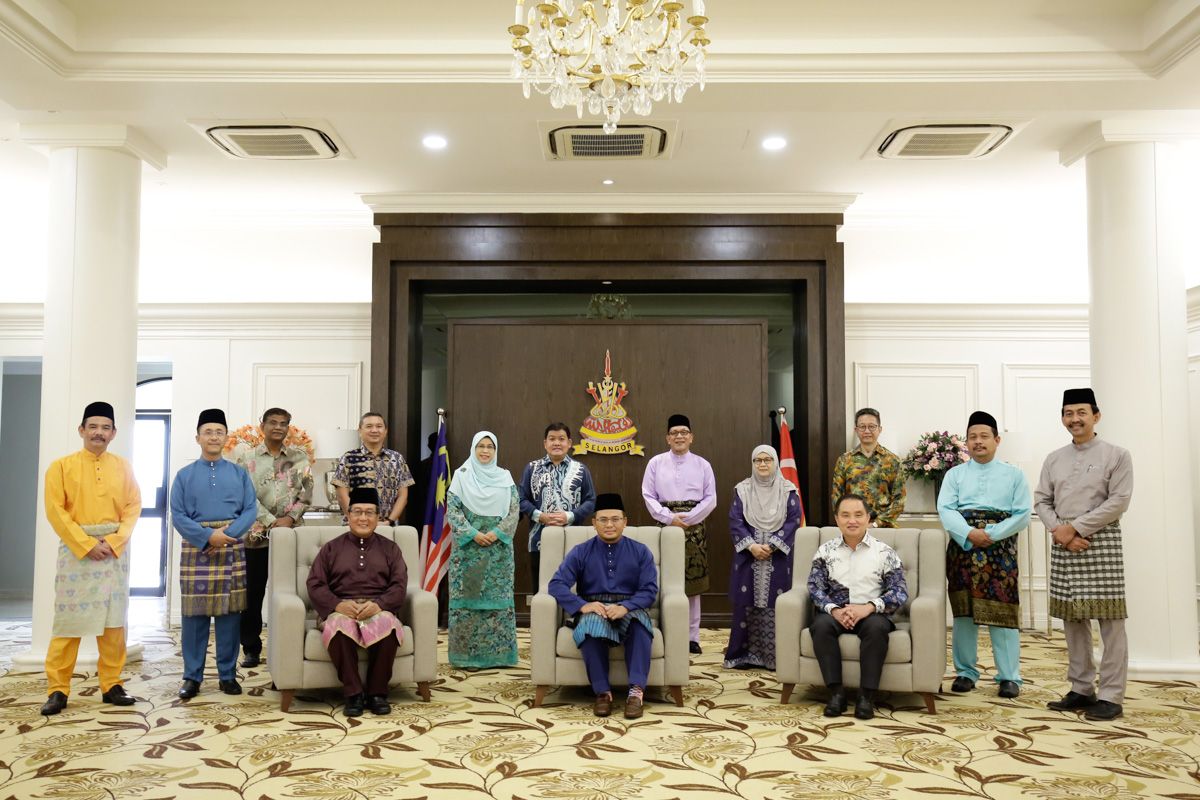 Rai lebaran penuh keinsafan, santuni insan kurang mampu