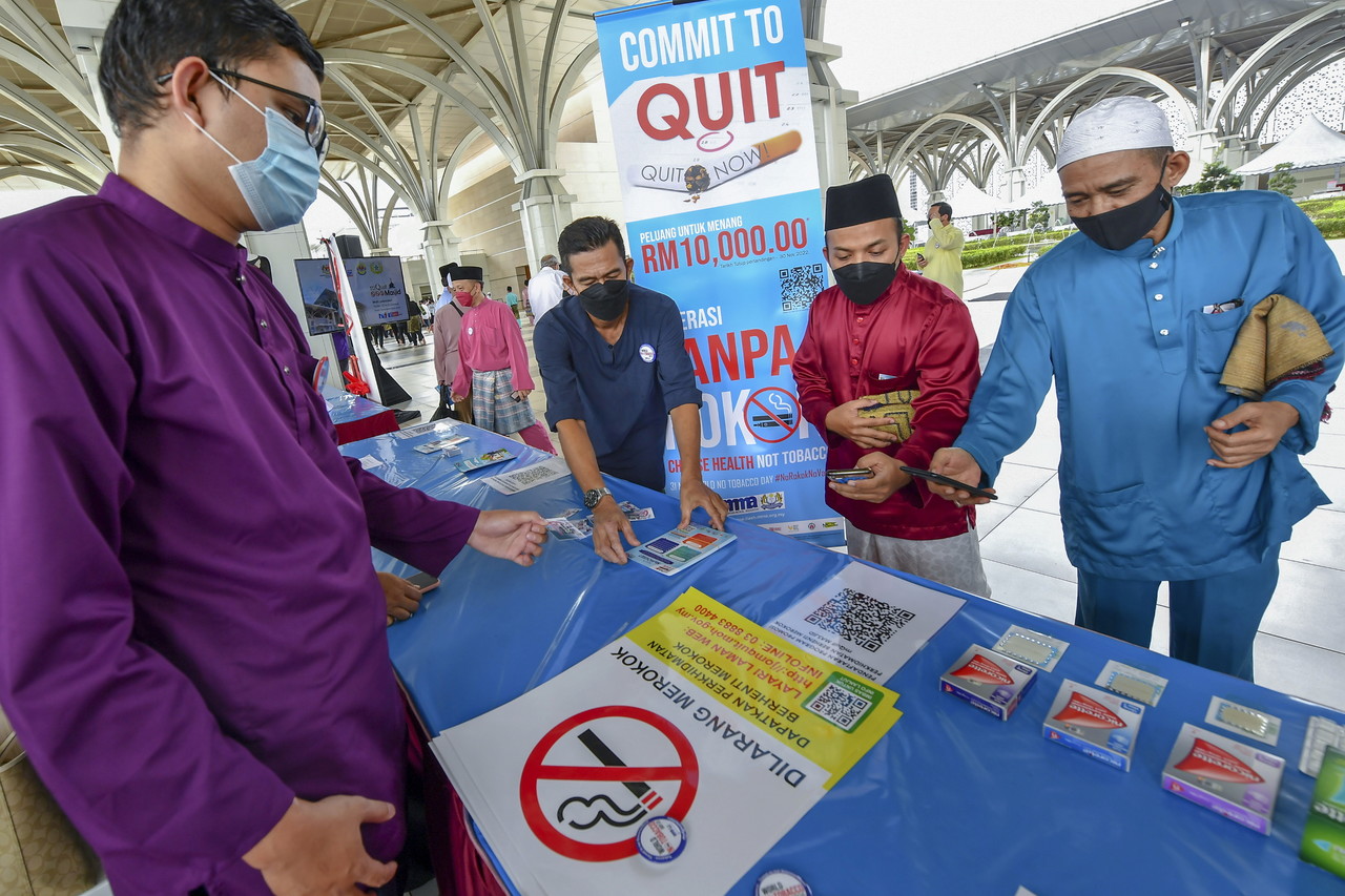 Menteri: KKM kaji cadangan tidak pamer jenama produk rokok