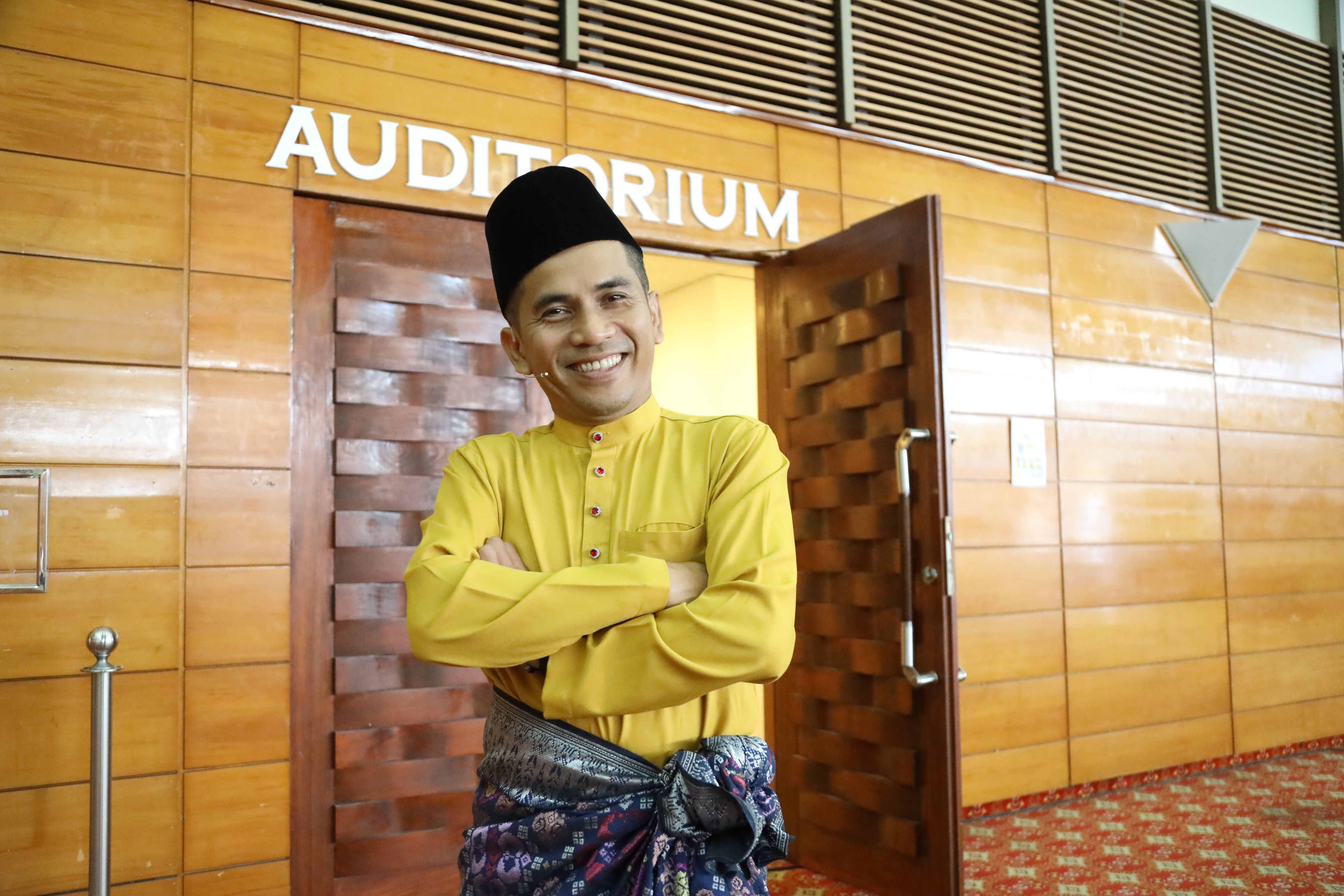 Pelakon Bell Ngasri ‘ponteng puasa’ tapi beraya di Makkah