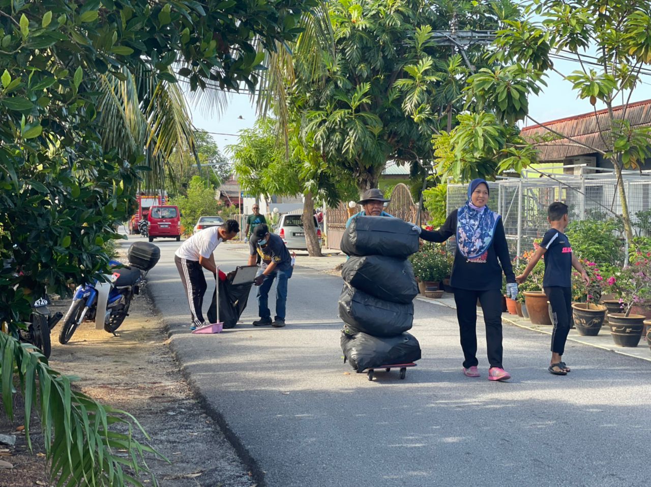 丽雅花园为适耕庄蚊症头号黑区 日前大扫除清出一吨垃圾量
