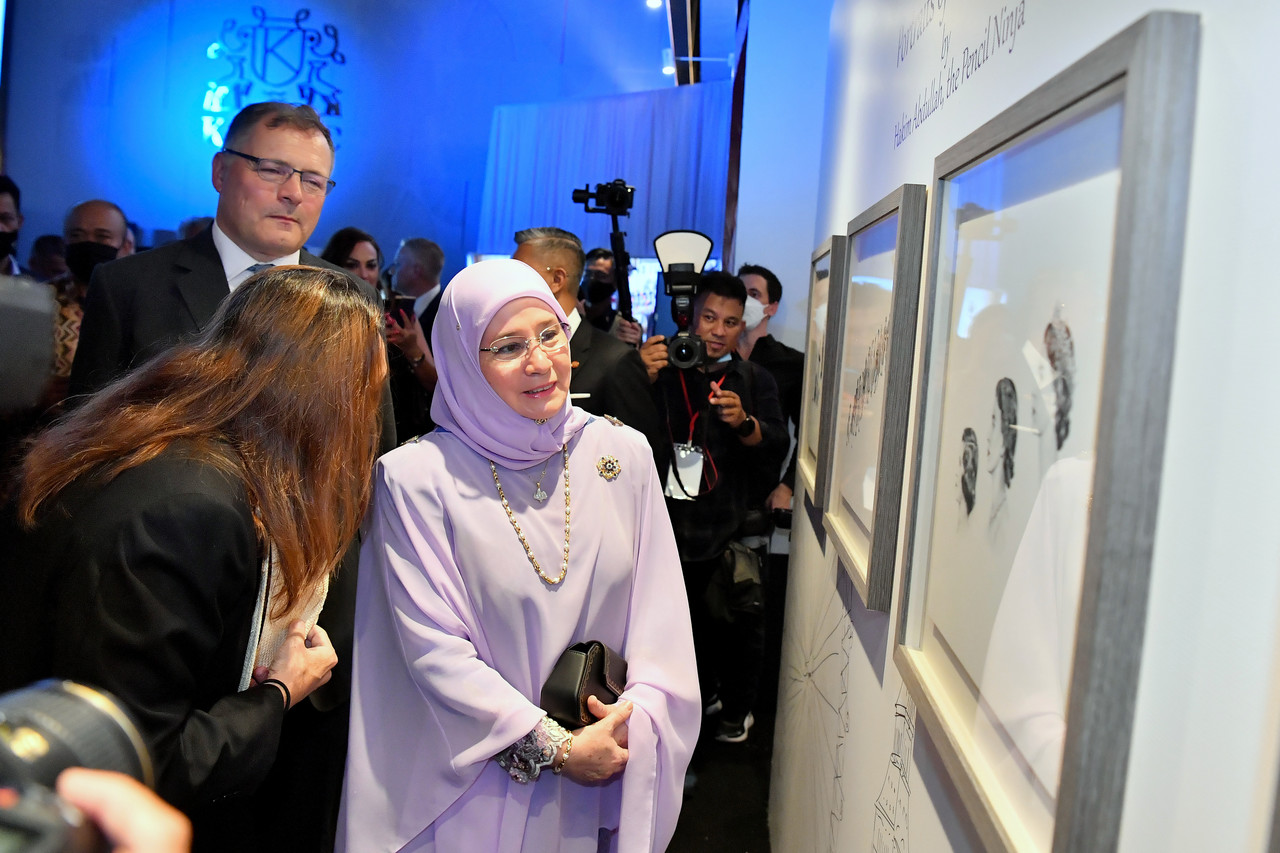 Raja Permaisuri Agong attends Queen Elizabeth II's Platinum Jubilee celebration in KL