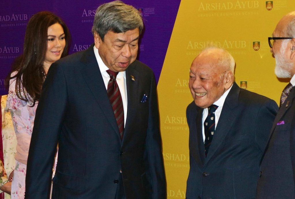 Selangor Sultan, Tengku Permaisuri extend condolences over Tun Arshad Ayub's passing