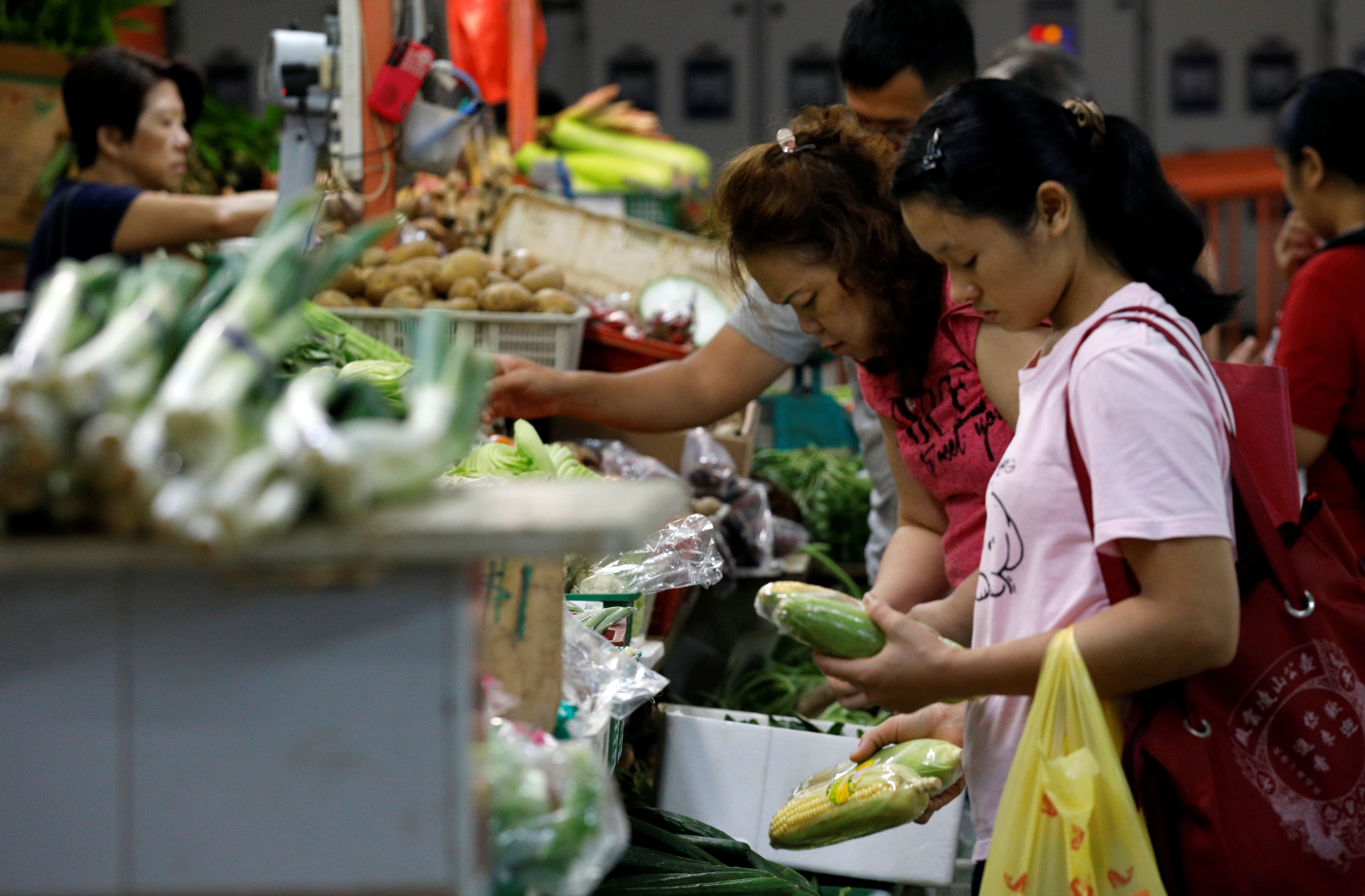 Singapore May core inflation rises 3.6 pct, just above forecast