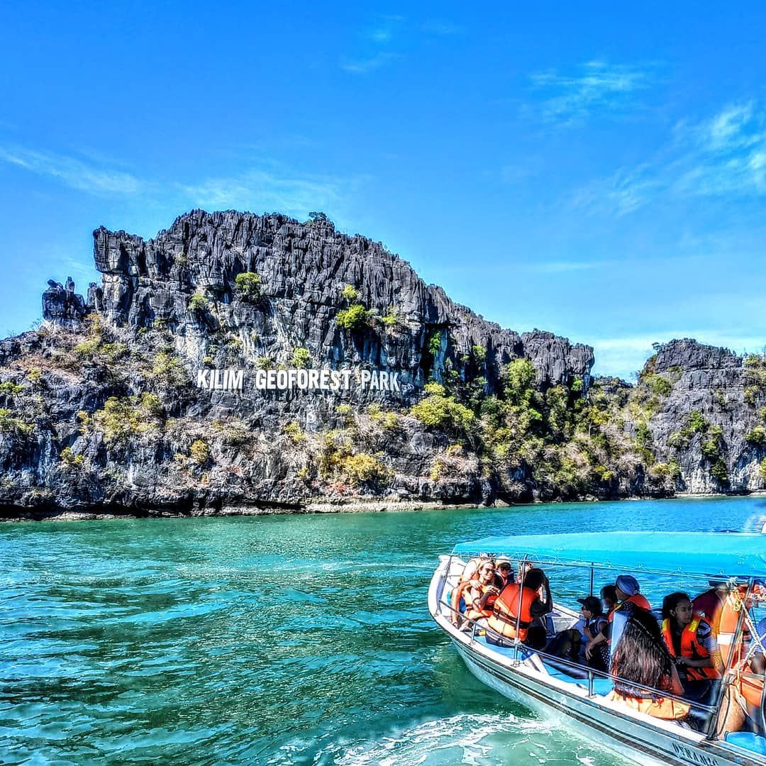 Domestic tourism spending in 2021 drops 54.5 pct to RM18.4 bln