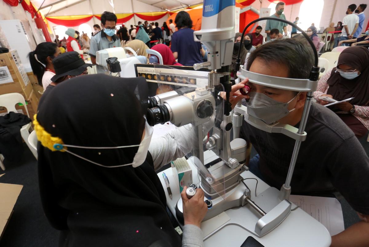 Free health screening in Petaling as part of public roadshow — MB
