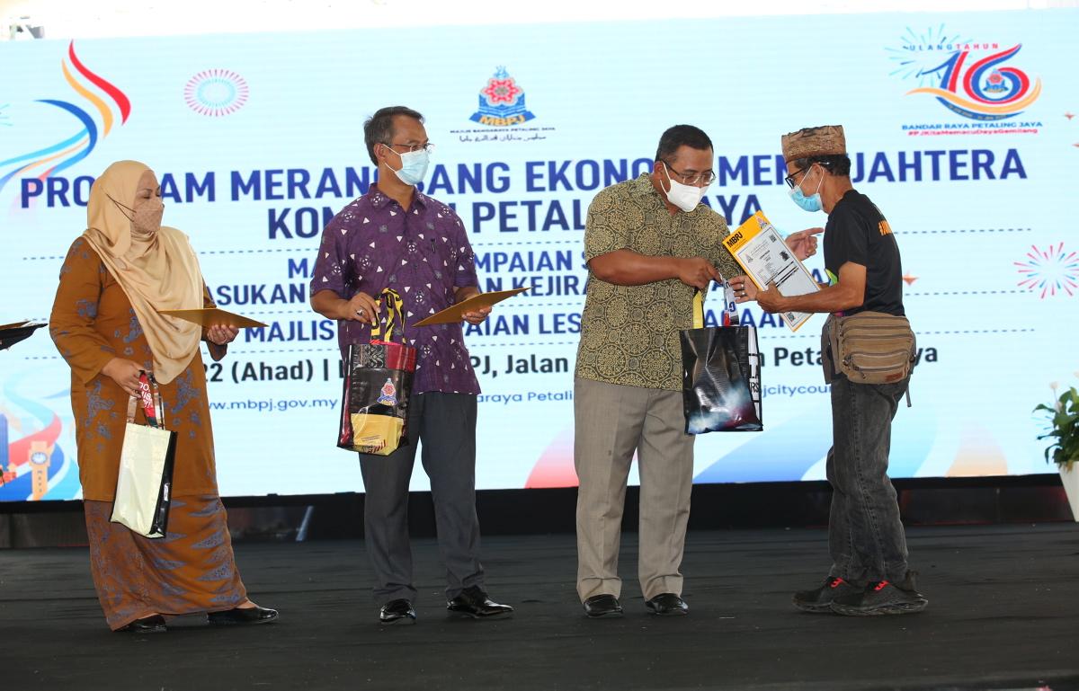 MBPJ terus bantu usahawan mikro yang masih terkesan akibat Covid-19