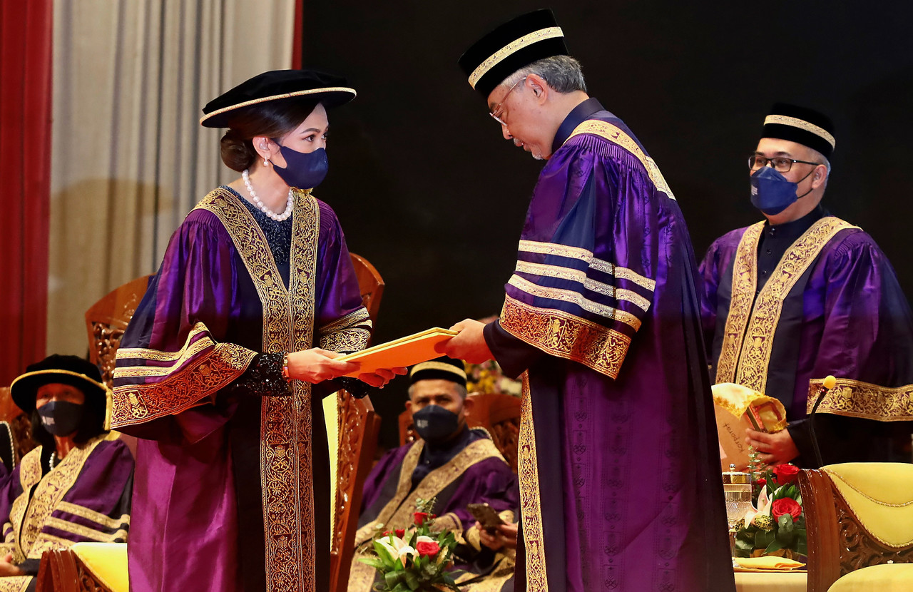 Agong perkenan masyhur Tengku Permaisuri Selangor pro-canselor baharu UiTM
