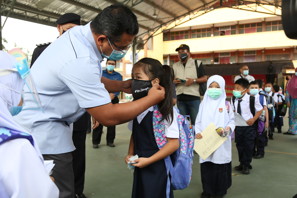 State ready to provide free face masks for school pupils to curb Covid-19 spread — MB
