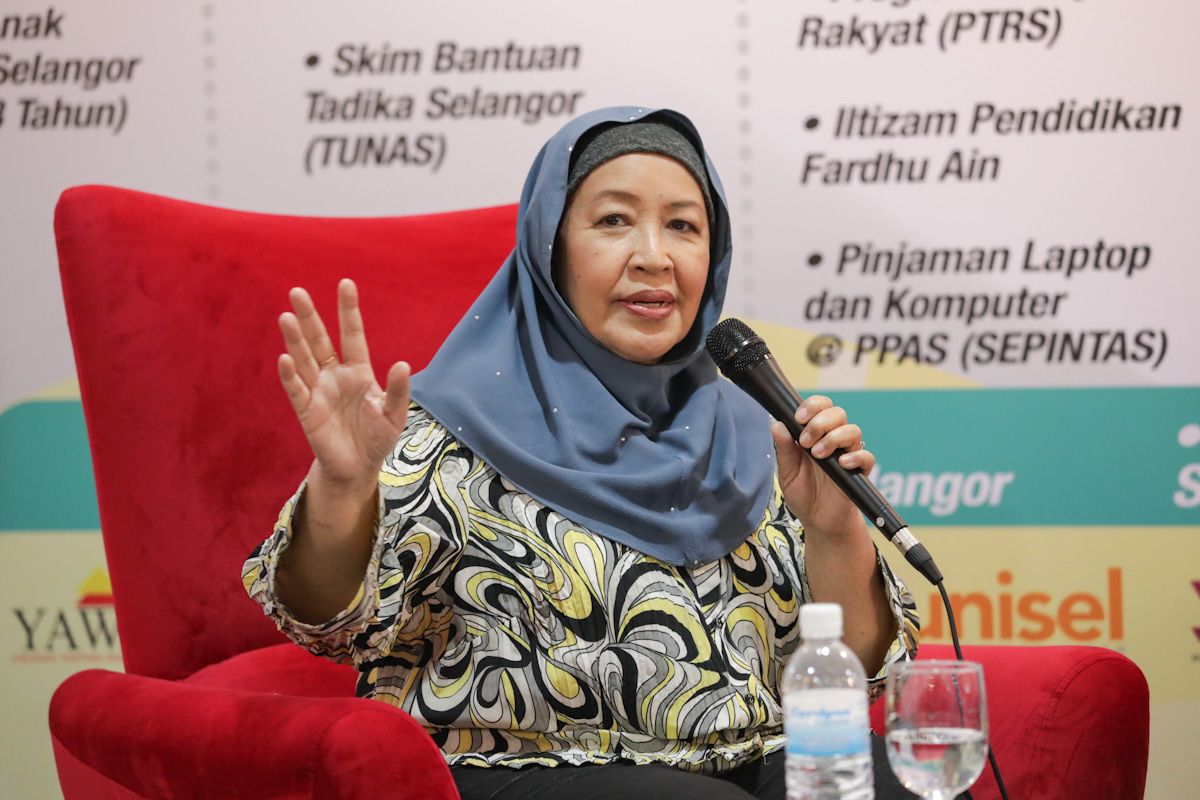 Tetap hala tuju jelas kekalkan jati diri generasi muda