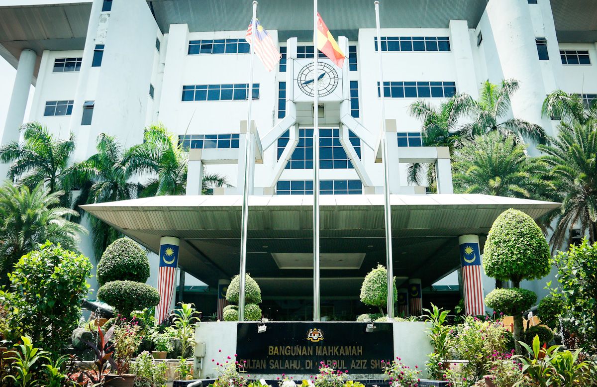 摄记与律师法庭爆肢体冲突 警方证实接投报开档调查