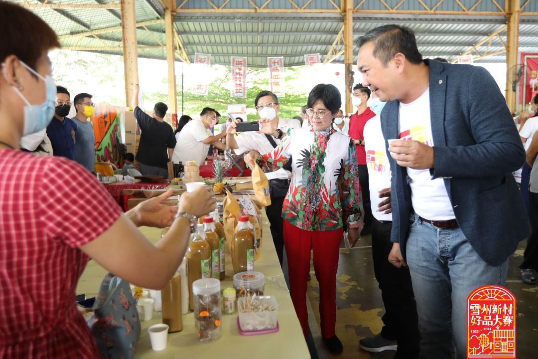 “相遇.在新村”雪州魅力市集昨于新古毛登场 吸引逾2000人参观