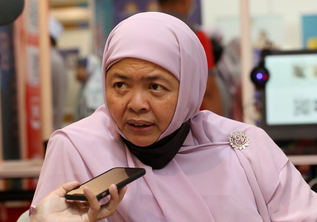 Hampir 3,000 peserta kelas asas 14 bahasa tamatkan pembelajaran