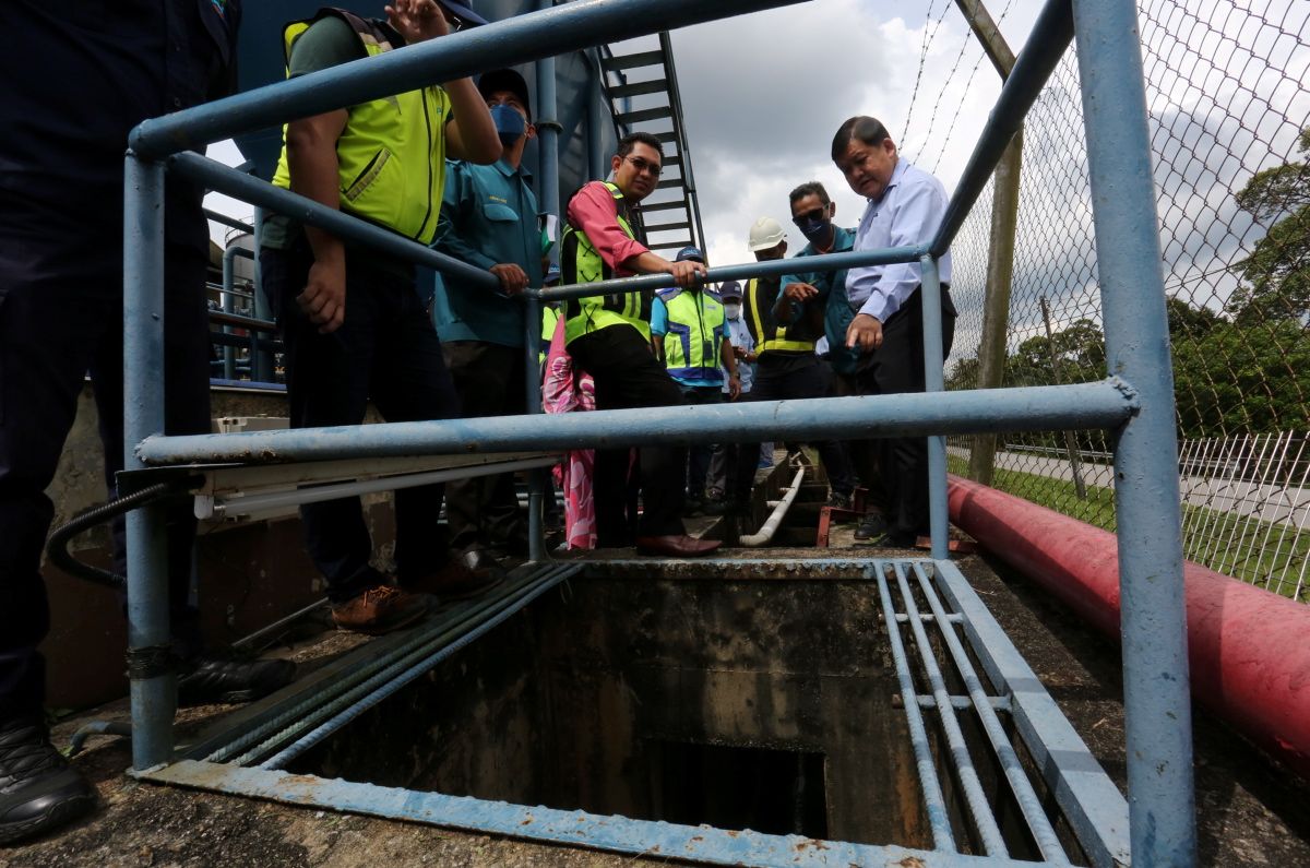 சுங்கை செமினி ஆலை துர்நாற்றம் மாசுபாட்டின் காரணமாக வேலை நிறுத்தப்பட்டது