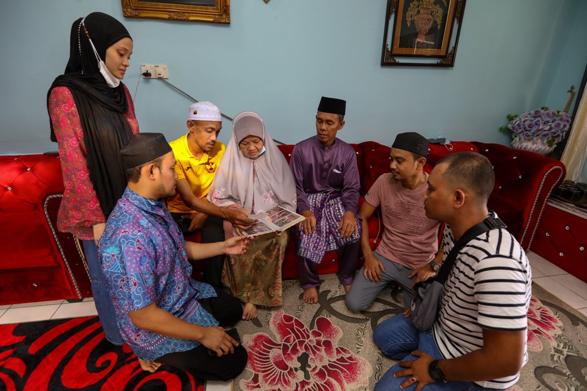 Arwah Muhammad Husni bercita-cita jadi pemain utama Gergasi Merah