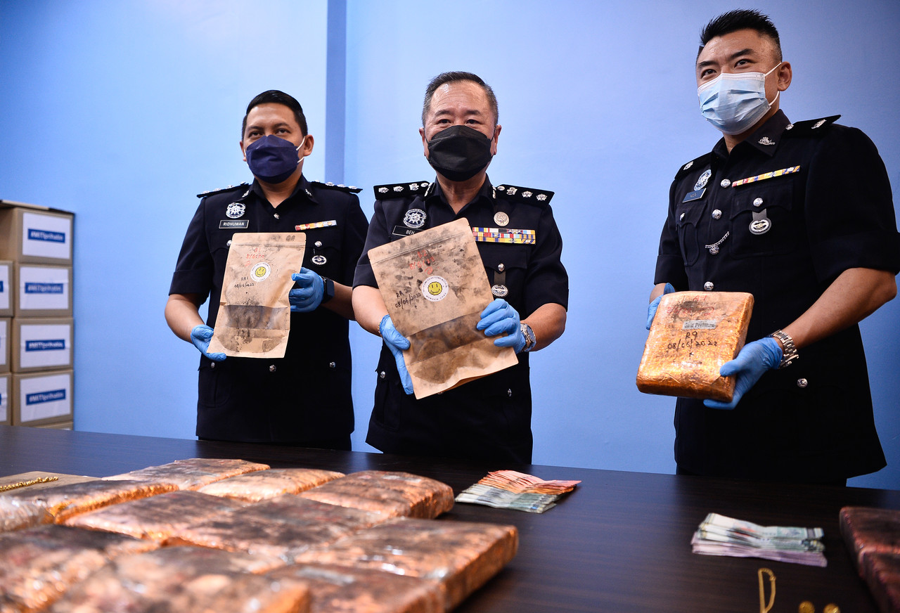 Cops nab seven local men selling cannabis biscuits