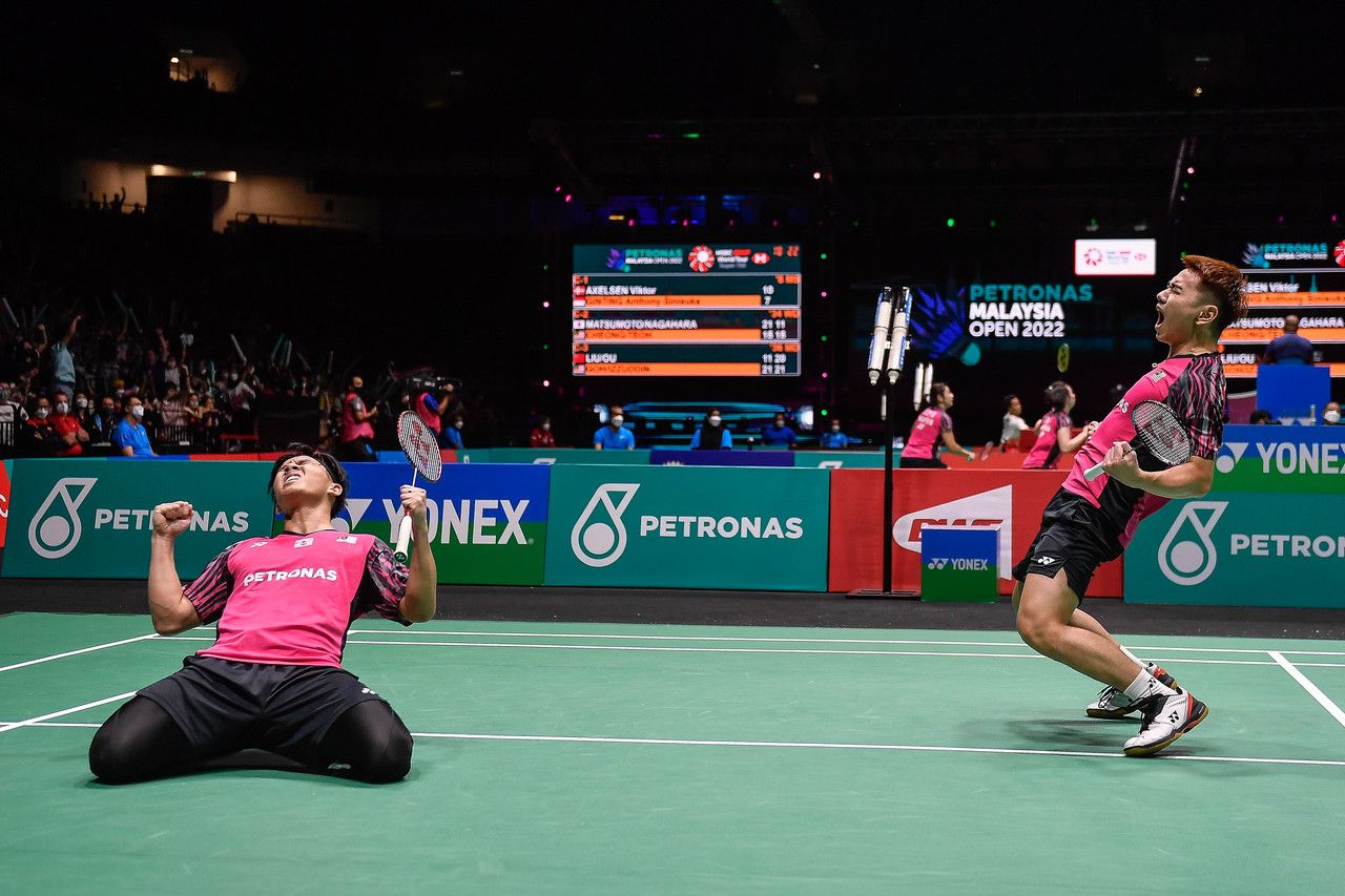 Malaysia Open: Sze Fei-Nur Izzuddin smash their way to semis