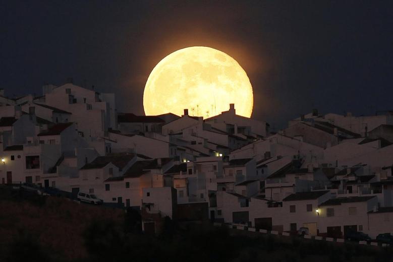 Malaysians can witness supermoon phenomenon on Wednesday