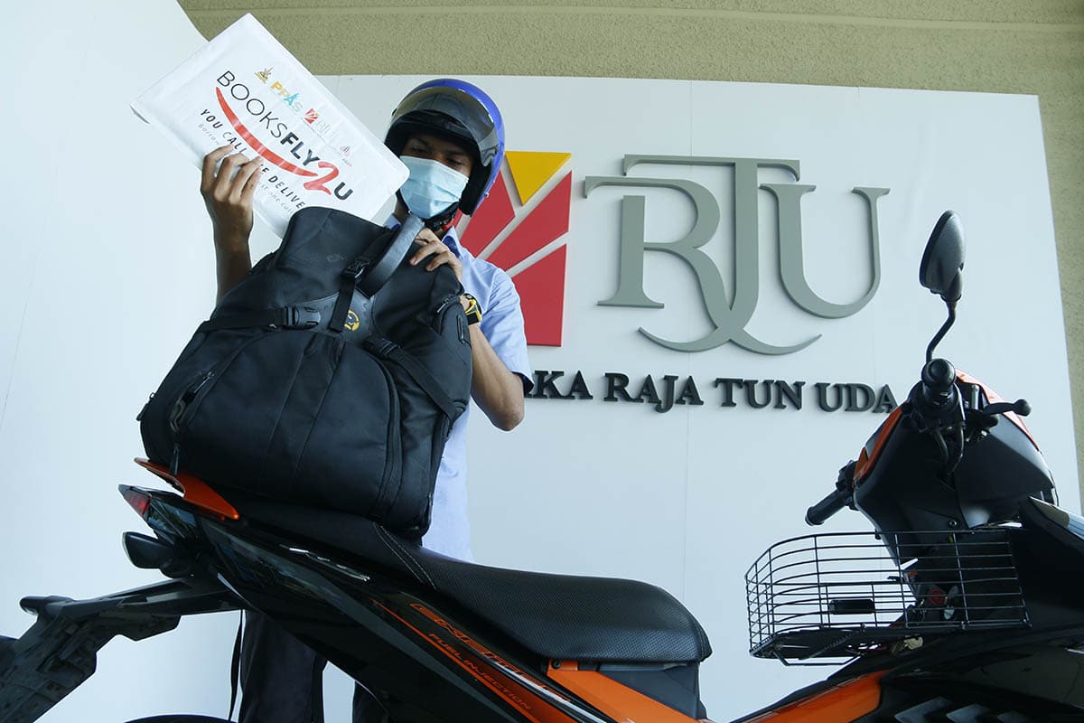 PPAS: Khidmat pinjam buku Booksfly2U dicontohi perpustakaan Singapura