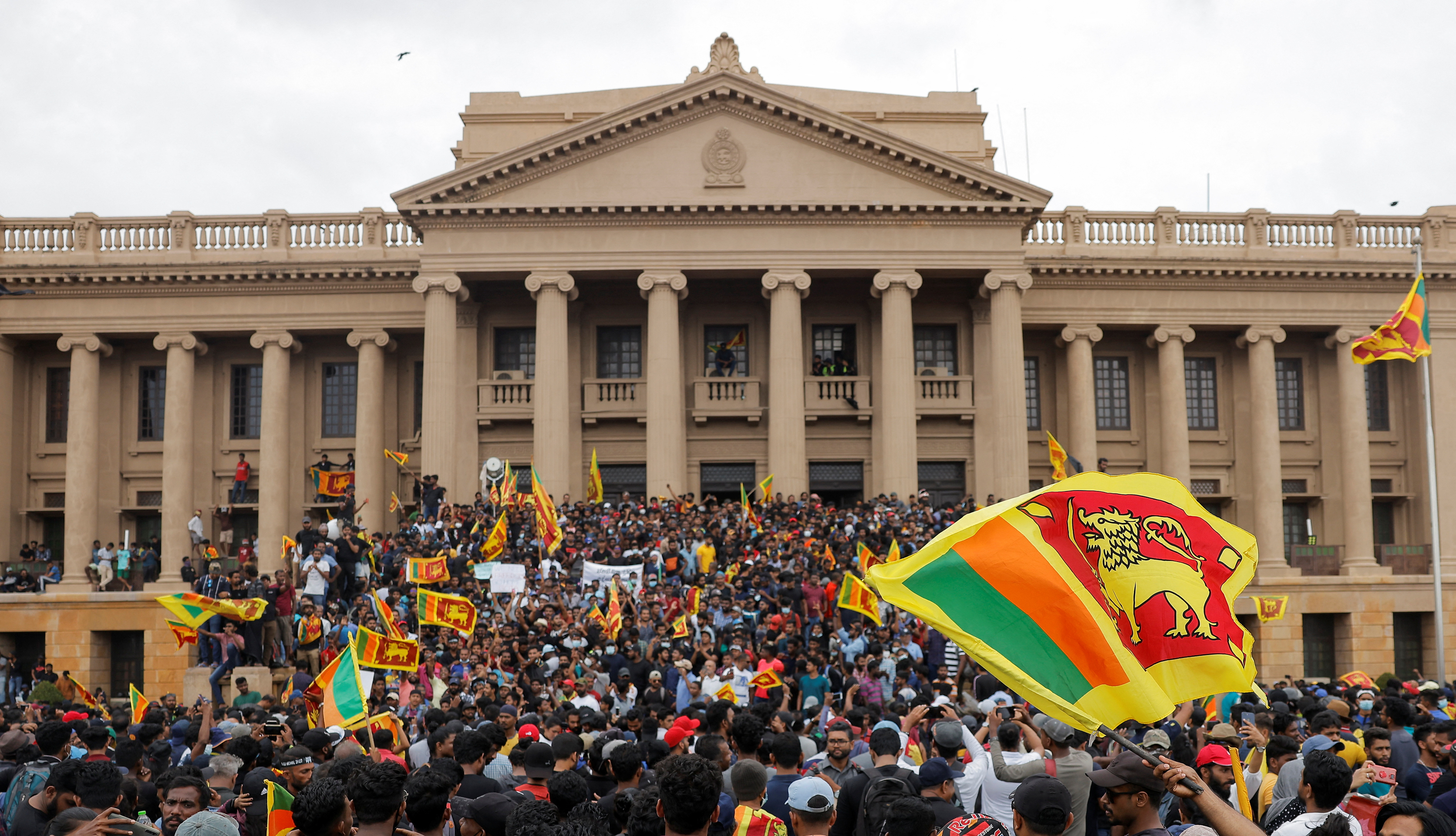 Sri Lankans told not to seek jobs illegally in Malaysia