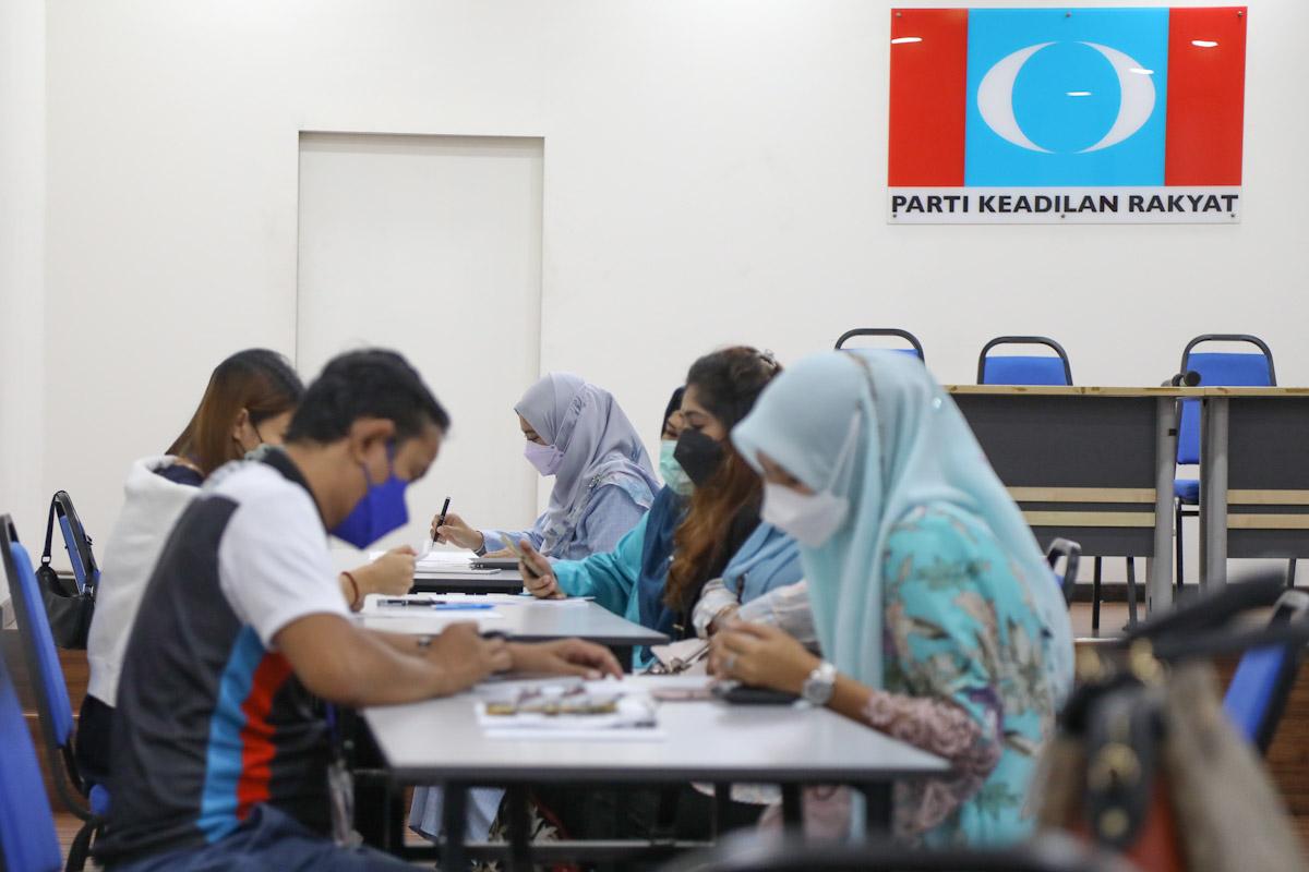 Anwar: PKR polls does not effect the party, no infighting (VIDEO)
