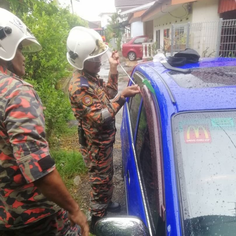 Bomba selamat bayi umur 47 hari terperangkap dalam kereta