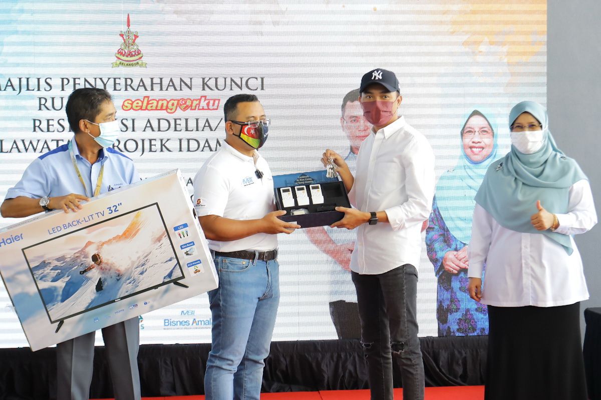 சிலாங்கூரில் மக்களின் வசதிக்காக 130,000 மலிவு விலை வீடுகள் கட்டப்பட்டுள்ளன