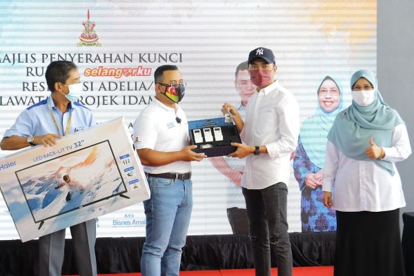 சிலாங்கூரில் மக்களின் வசதிக்காக 130,000 மலிவு விலை வீடுகள் கட்டப்பட்டுள்ளன