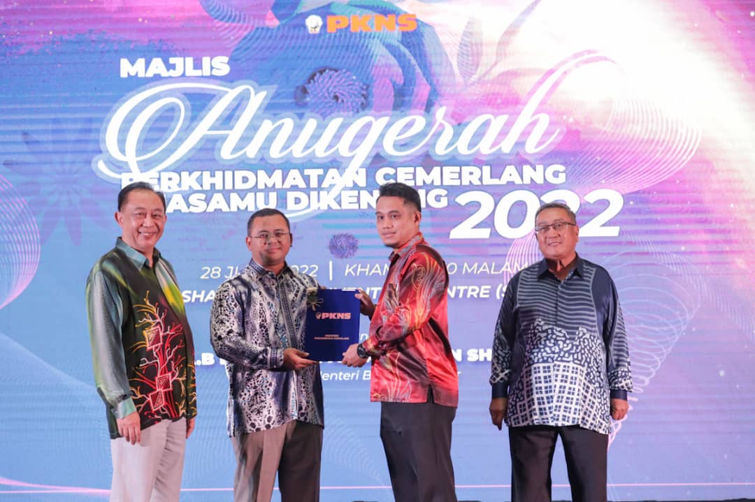 75 kakitangan PKNS terima anugerah perkhidmatan cemerlang