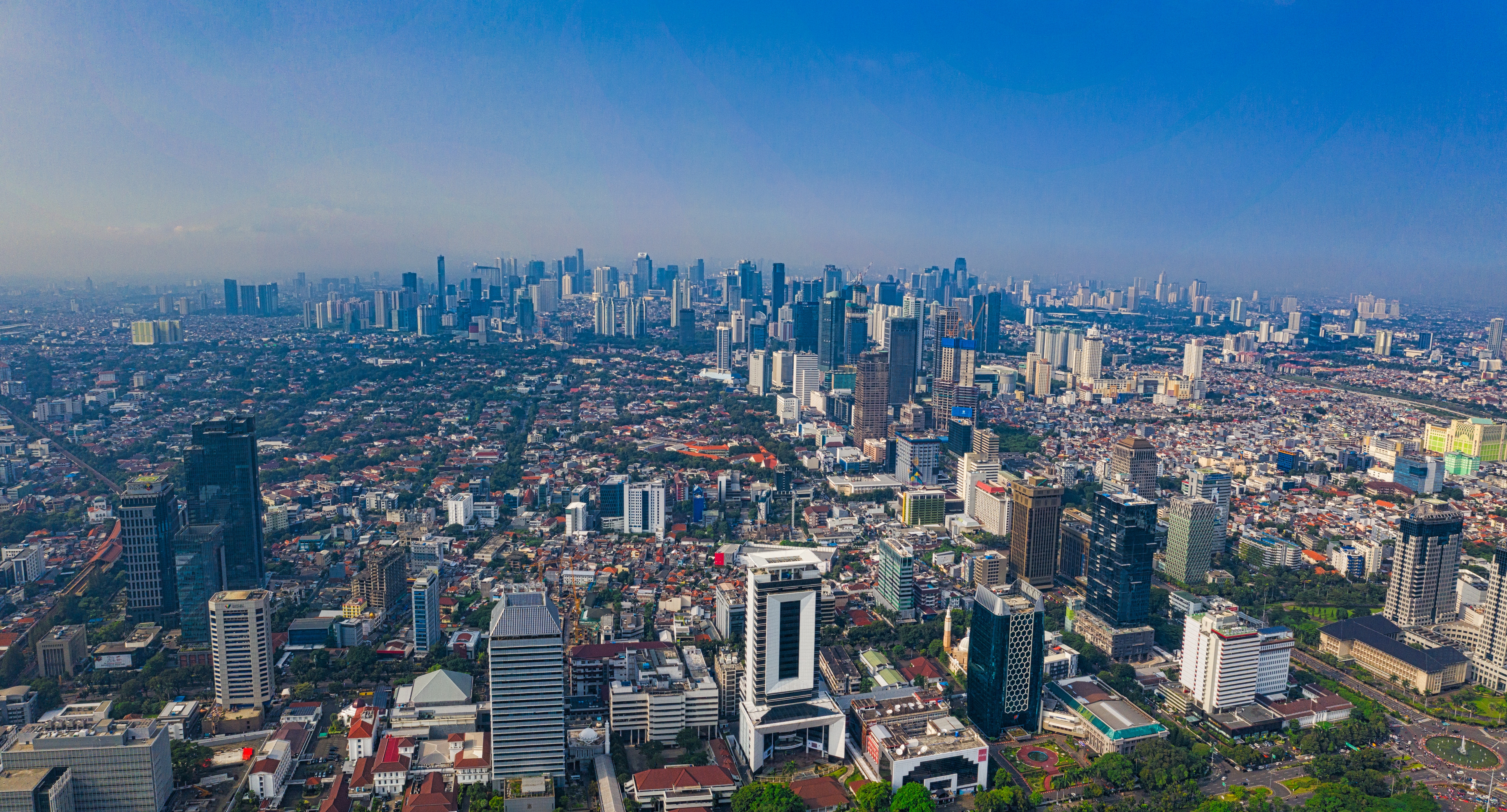Indonesia, Singapore simultaneously implement airspace services, defence, extradition deals