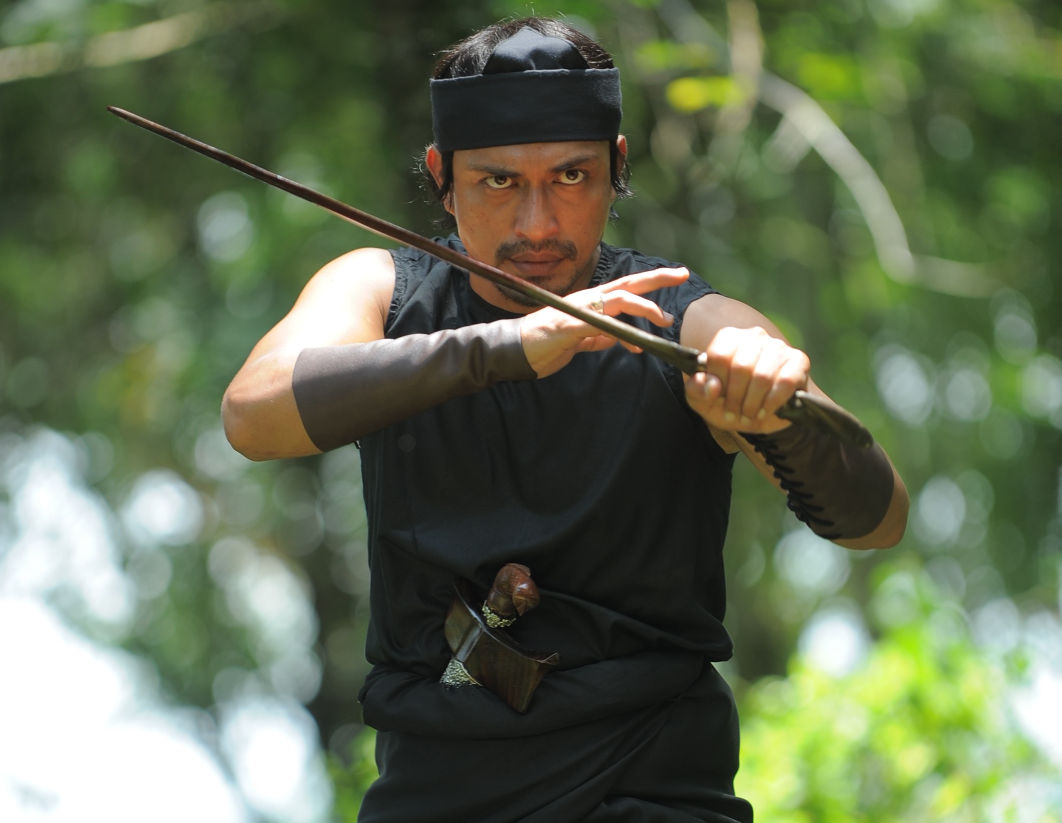 Adi Putra tahan azab sakit belakang lakon aksi silat filem Mat Kilau