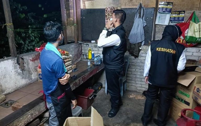 雪州34食肆有蟑螂苍蝇老鼠 日前被勒令关闭