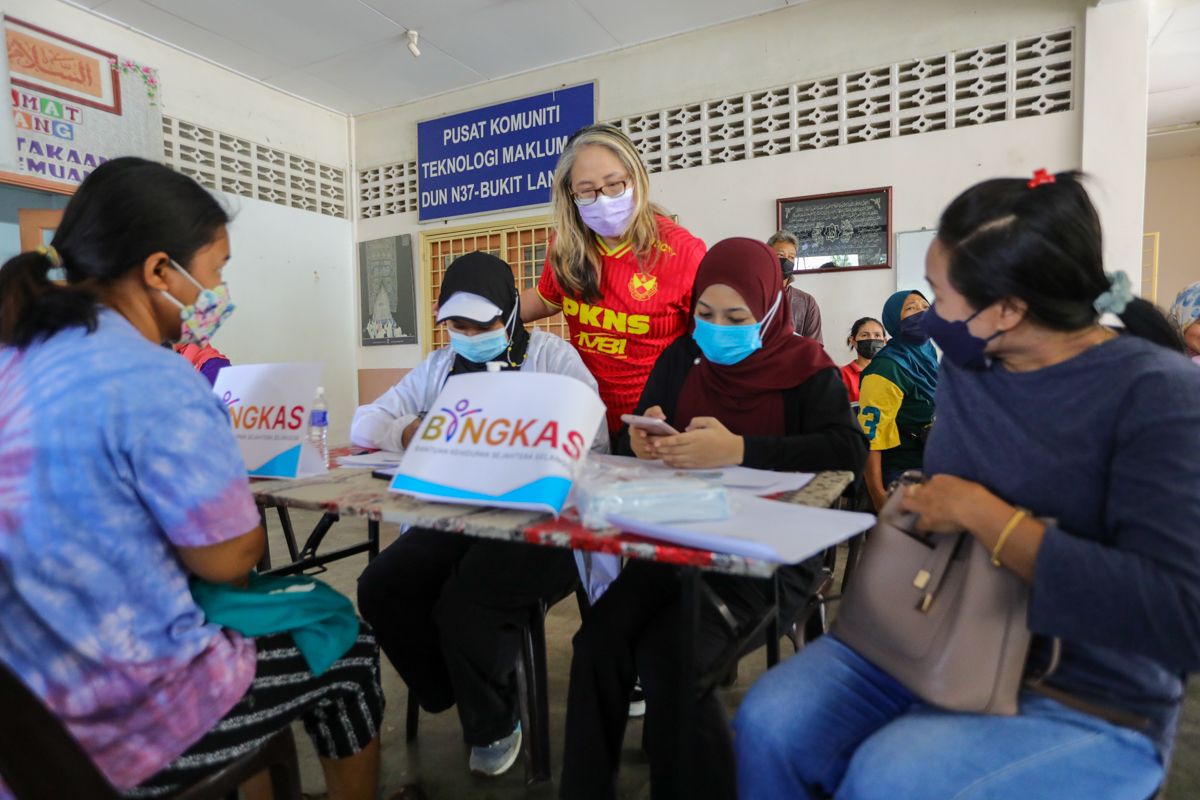 வாழ்க்கைச் செலவின அதிகரிப்பை சமாளிக்க ஆண்டுக்கு வெ.3.600 உதவித் தொகை