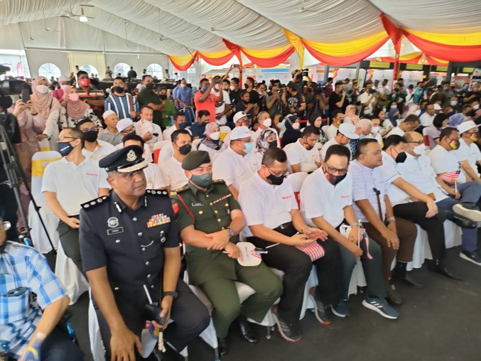 Selangor Penyayang roadshow in Gombak draws over 8,000 participants
