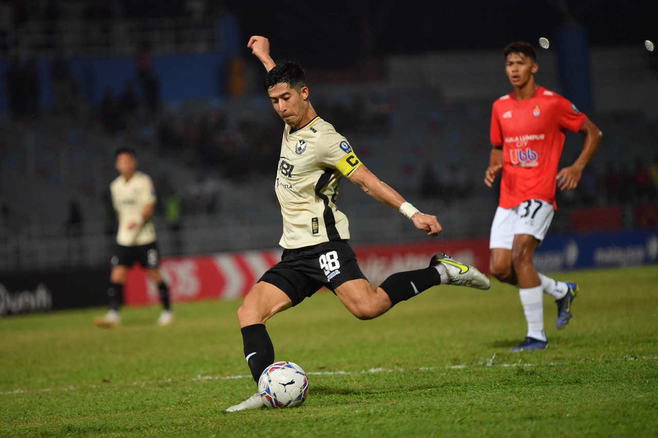 Super League: Selangor and KL share the spoils