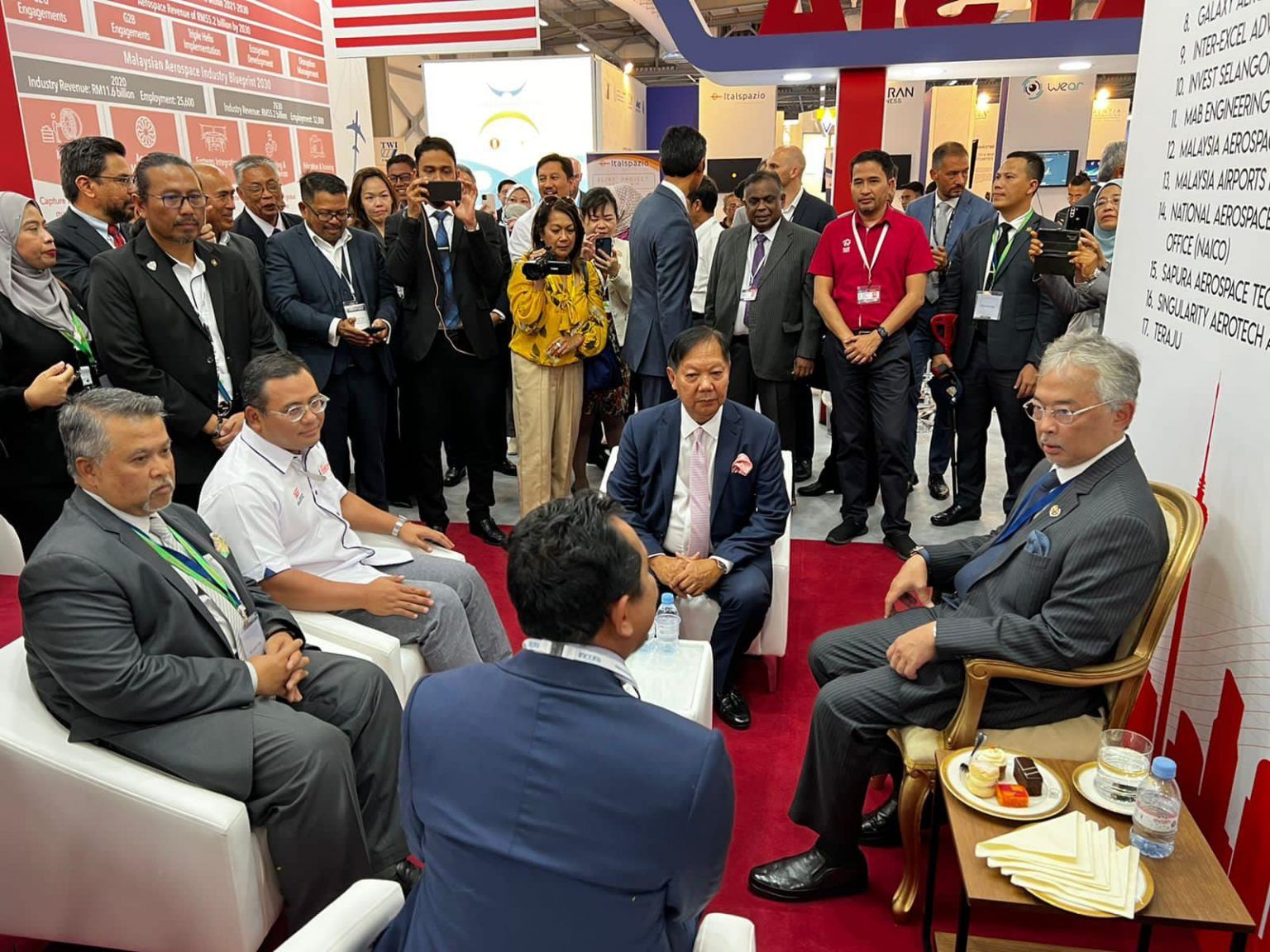 சிலாங்கூர் வான் கண்காட்சியைப் பிரபலப்படுத்த மந்திரி புசார் இங்கிலாந்து பயணம்