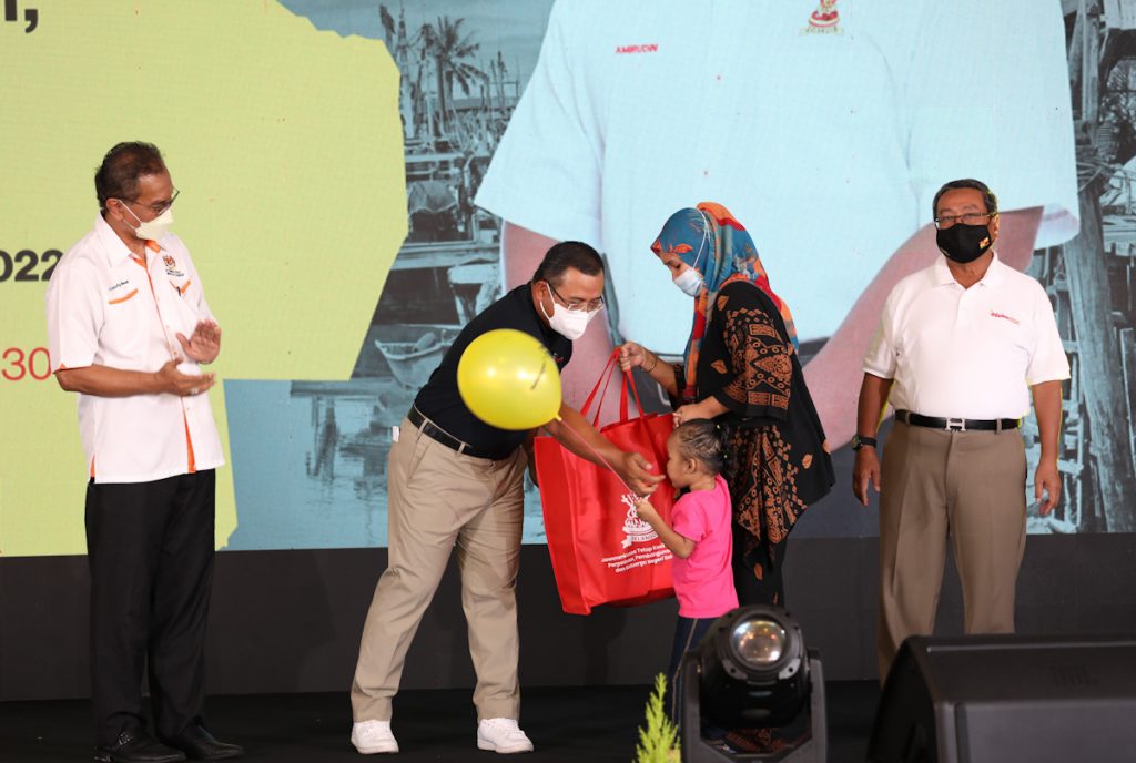 RS-1: Expansion of Iltizam Selangor Sihat’s scope, curbing child malnutrition — MB