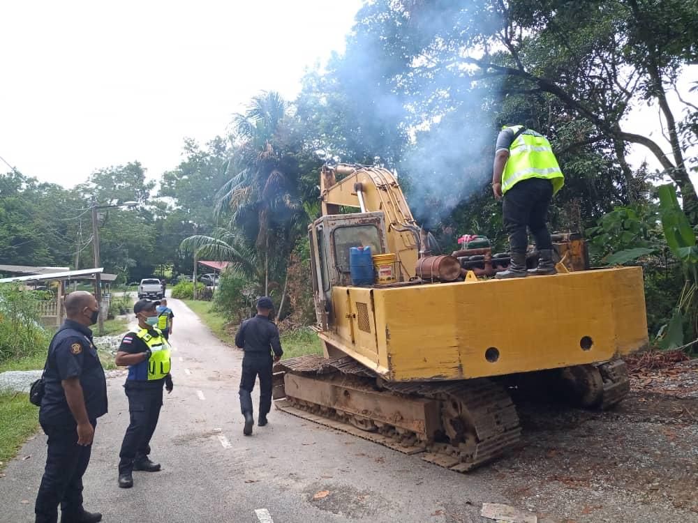 Penyewa tanah ingkar notis henti kerja, MPHS sita jentera berat