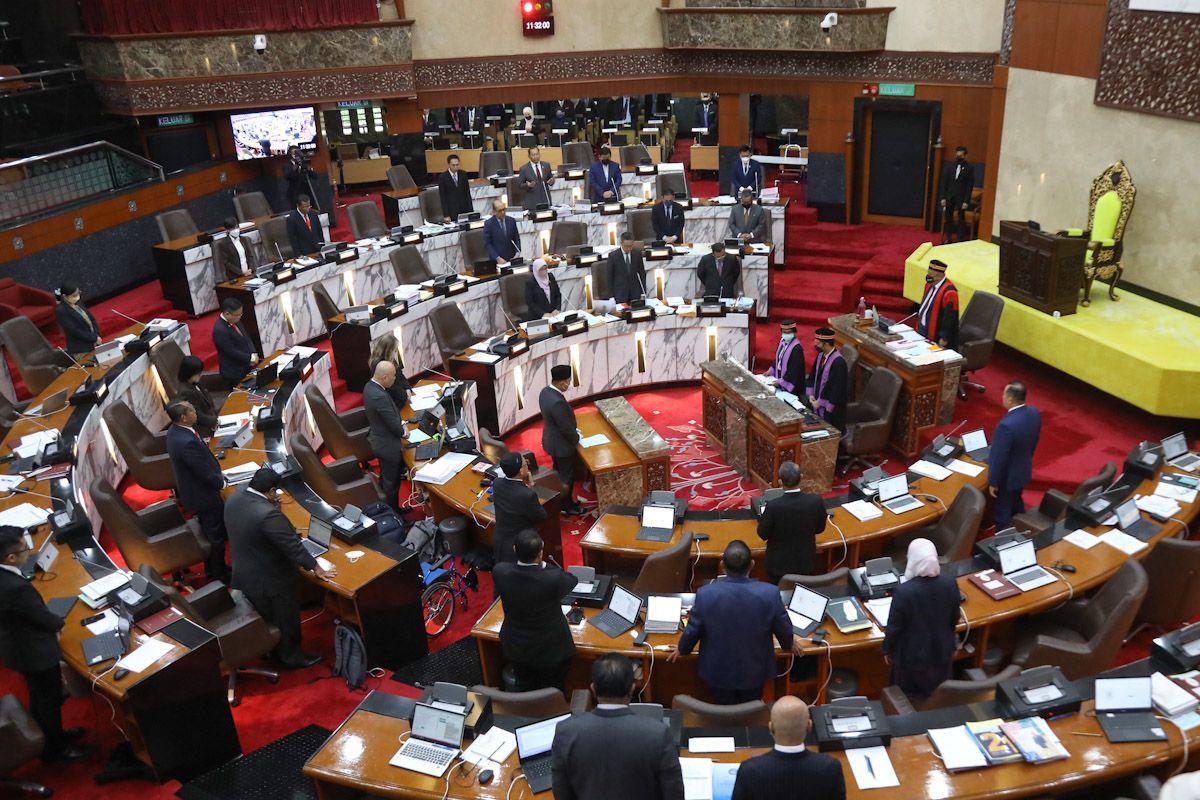 曾任两届州务大臣 雪州议会向卡立致哀