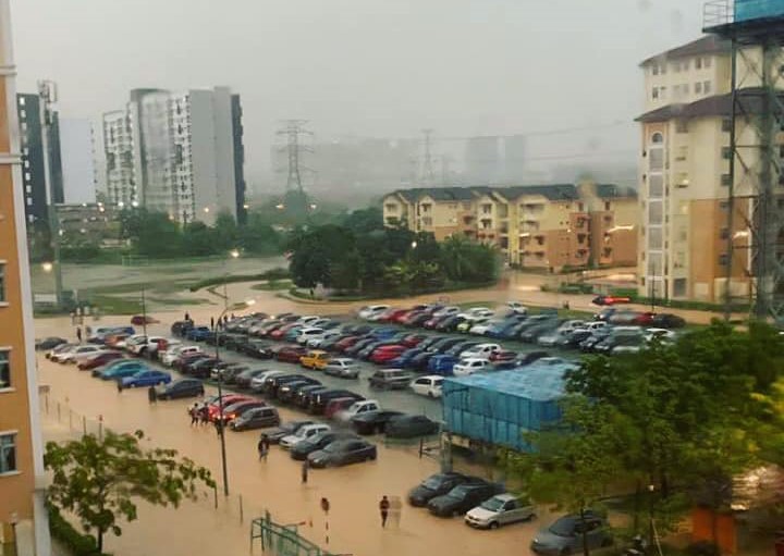 Banjir kilat di Kuis, pelajar dan kakitangan dinasihat berwaspada