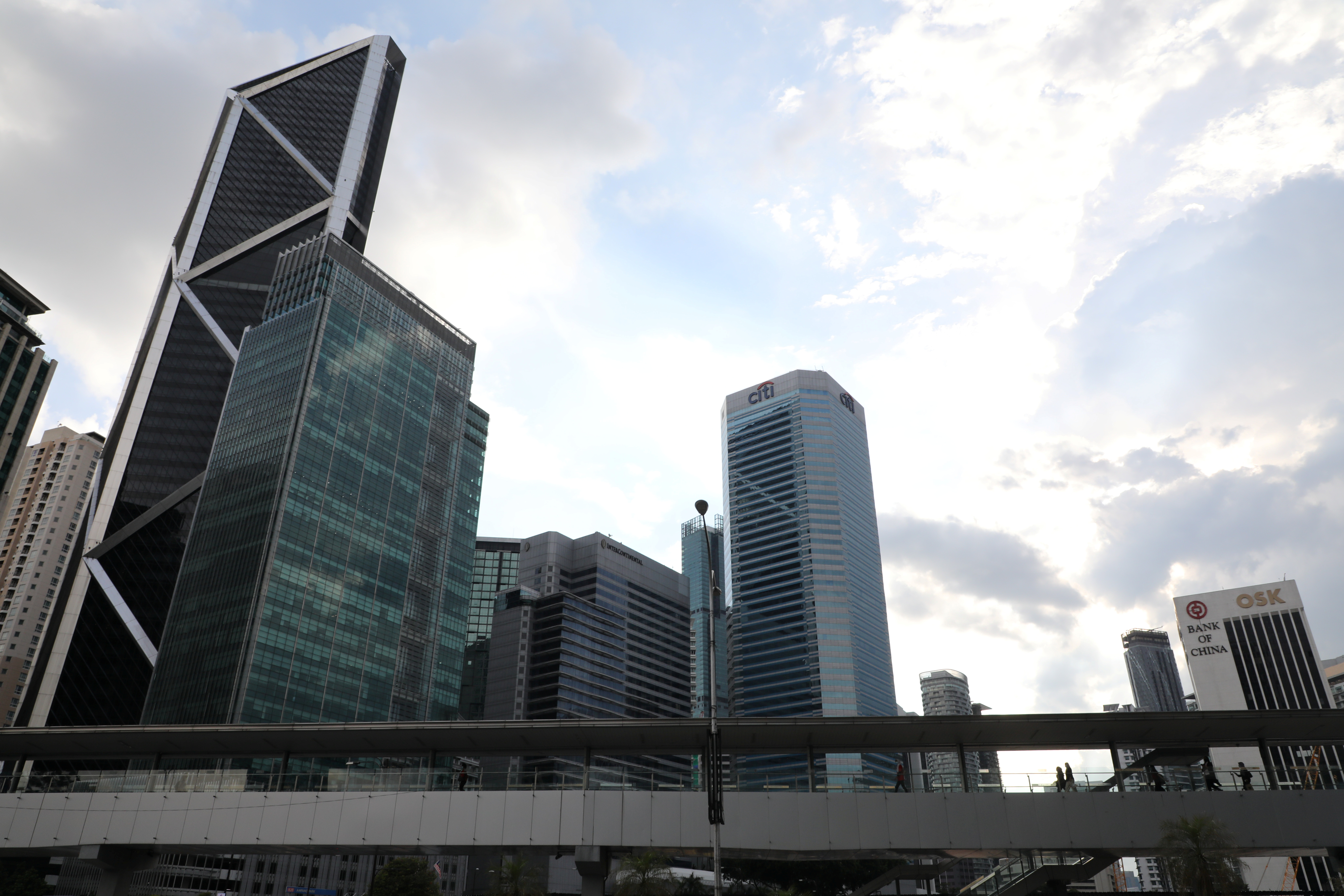 Government confident national economic recovery on track